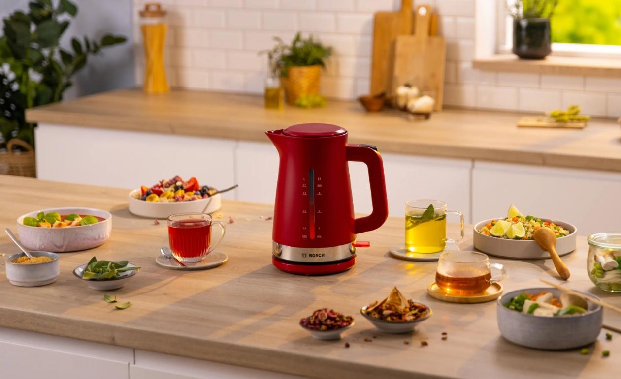 Jarro Eléctrico Mymoment 1.7 L 2400W Vermelho